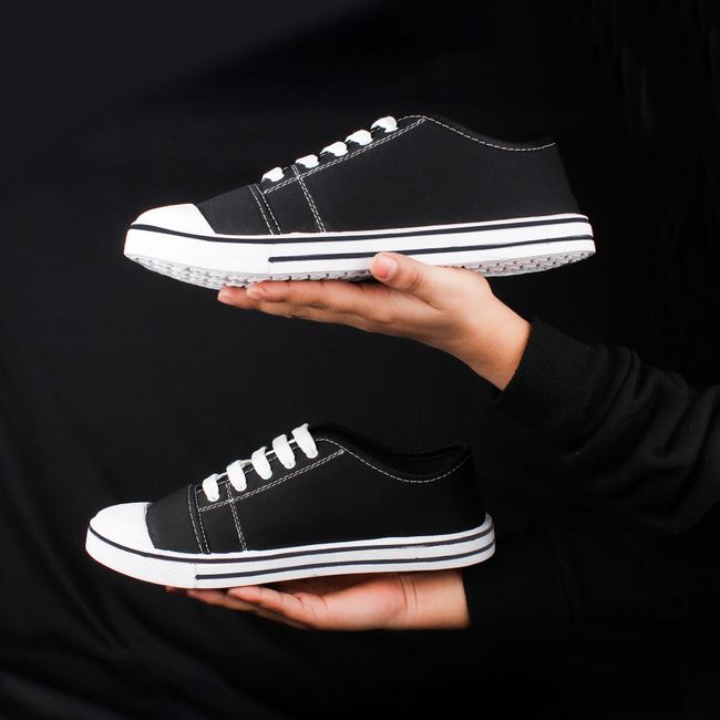 Sneakers Shoe